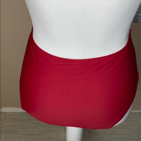 Open back Hollywood style one piece - Picture 4 of 5